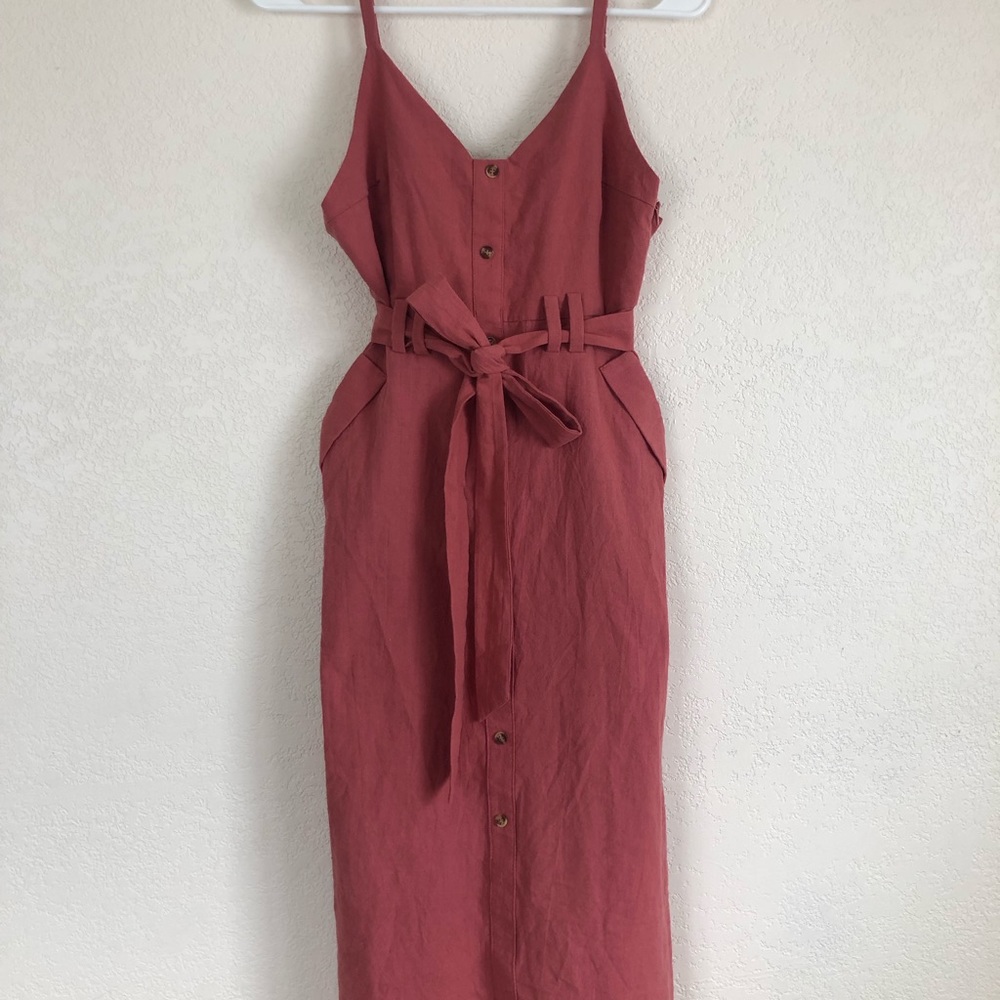 Has Pockets!! Pink Sun Dress, Great condition.